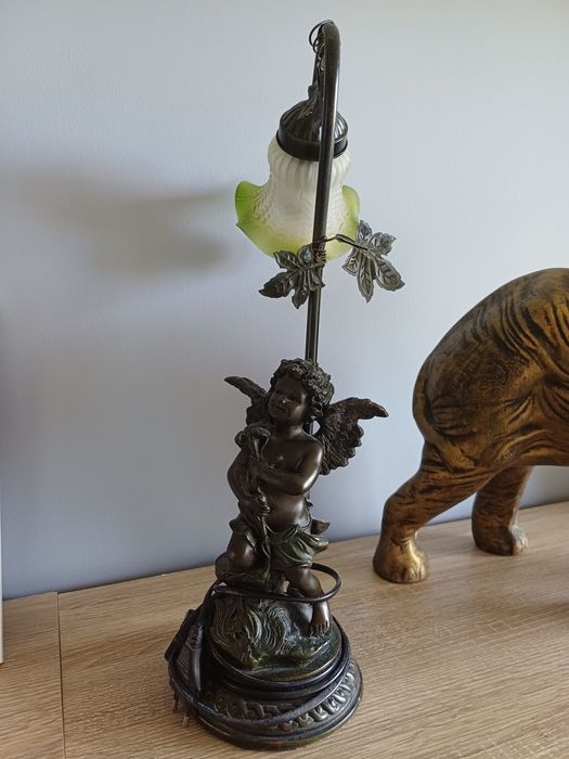 Lampa z figurką styl secesyjny
