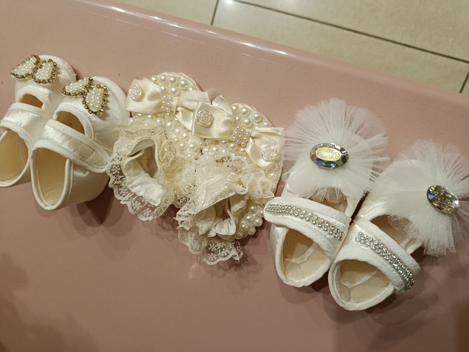 Пінетки дитячі святкові.