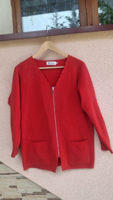 Czerwony sweter na zamek rozmiar L