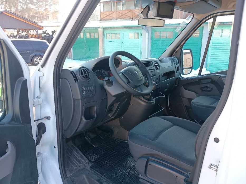 Sprzedam Renault Master Kontener 2,3 dCi 125 koni 2017 rok