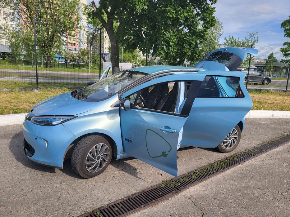 Продам електромобіль Renault Zoe 2014