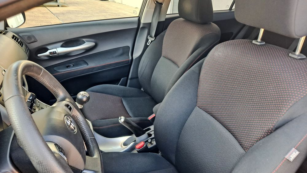 Toyota Auris 1.4 D-4D Pack Sport — 2011