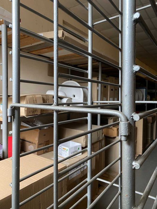 стойка под  хранение рулонов