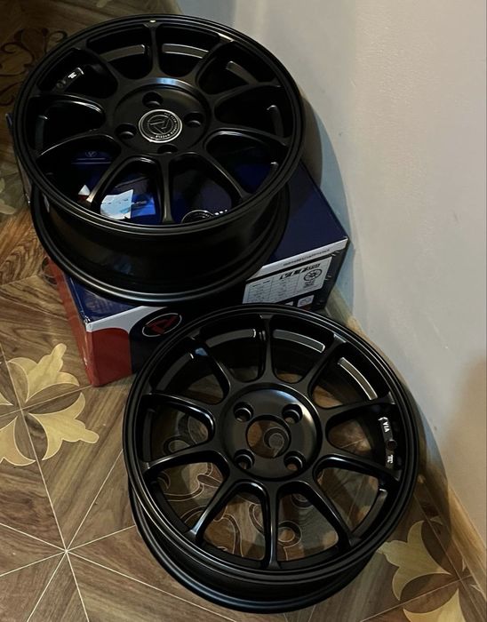 Литі диски чорні матові 4 шт  r15 4х100