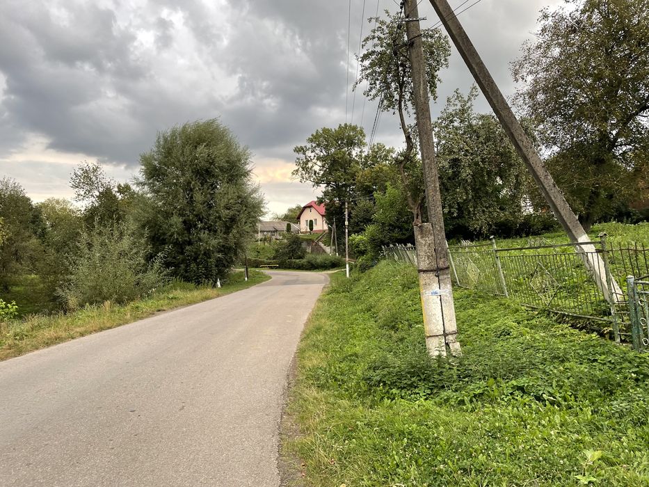 Старий будинок із земельною ділянкою 50 арів