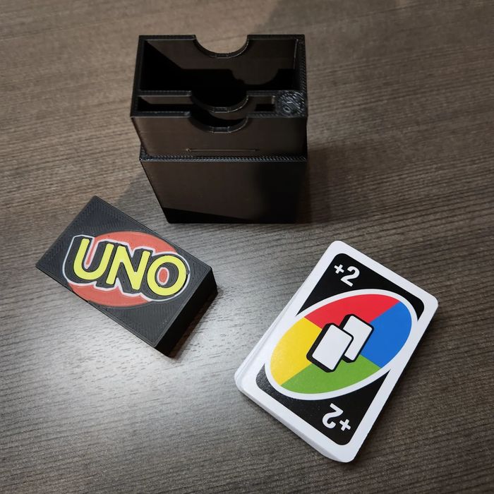 Caixa "Uno Go Travel Game"