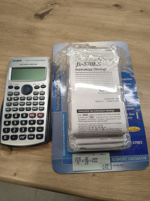Casio fx-570ES kalkulator naukowy całko ułamki na studia do pracy  funkcje trygonometryczne