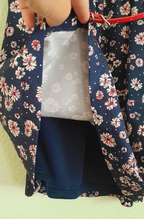 Vestido Floral com Transparência