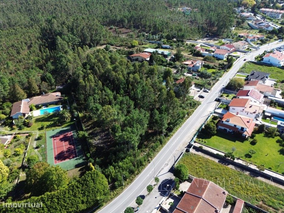 Terreno com cerca de 7700m2, bem localizado, no centro de Santa Mar...
