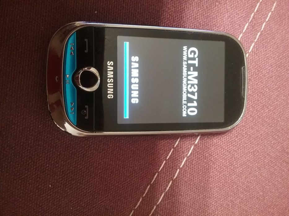 Телефон Samsung Gt-m3710