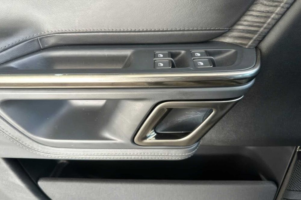 Rivian R1S Adventure Quad Motor      2023