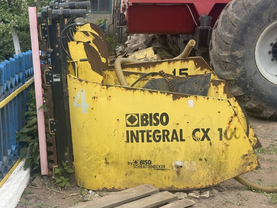 Продаються 4 вживаних ріпакових столи Biso integral
