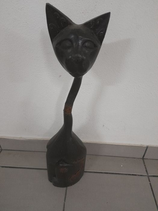 Peça decorativa em madeira