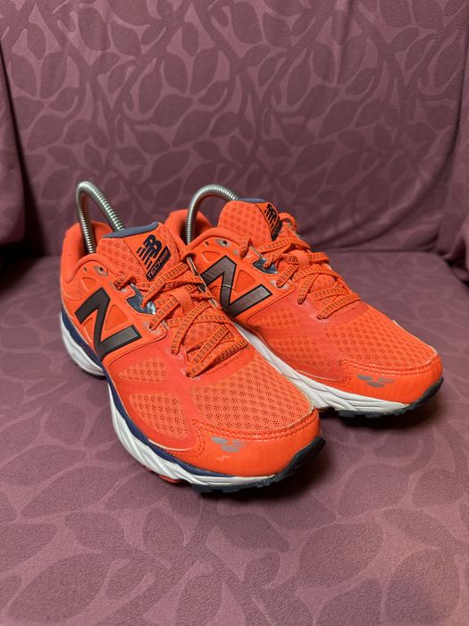 жіночі кросівки New Balance W680LD3