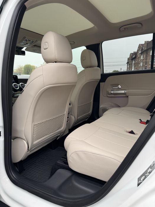 Продам  MERCEDES Benz GLB 250