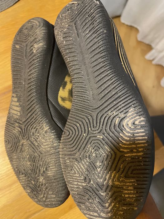 Buty piłkarskie Nike Mercurial rozm. 33 hala