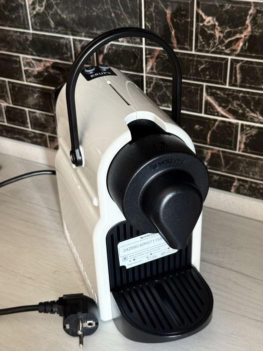 Капсульна кавоварка Krups Nespresso Inissia XN1001 White