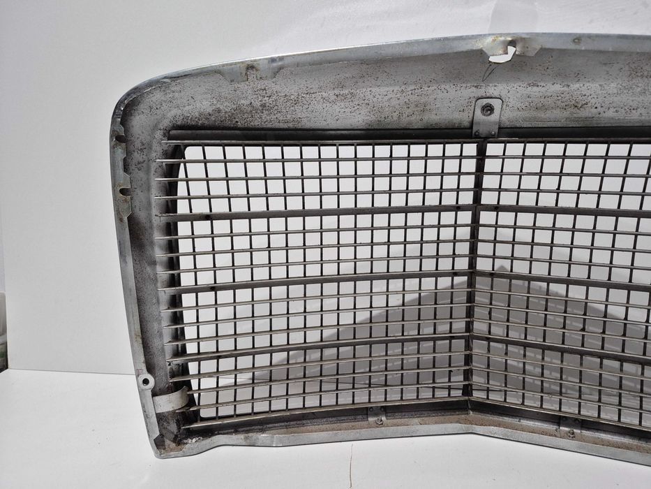 Mercedes W114/W115, 67-72 Grill atrapa chłodnicy zderzaka oryginalna
