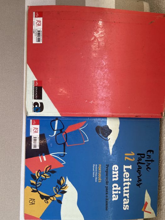 Manual e caderno de atividades Entre Palavras de 12 ano da editira Asa