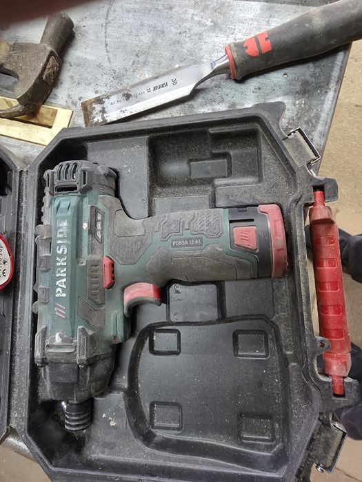 Aparafusadora de impacto parkside  12v