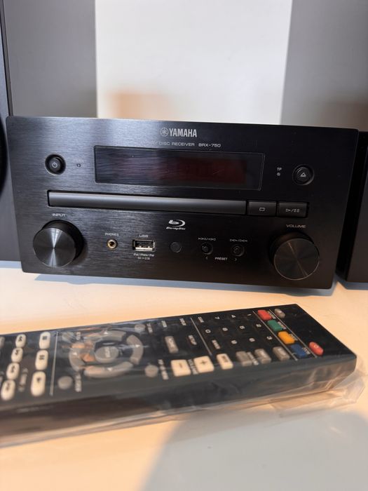 Yamaha BRX-750 piano black