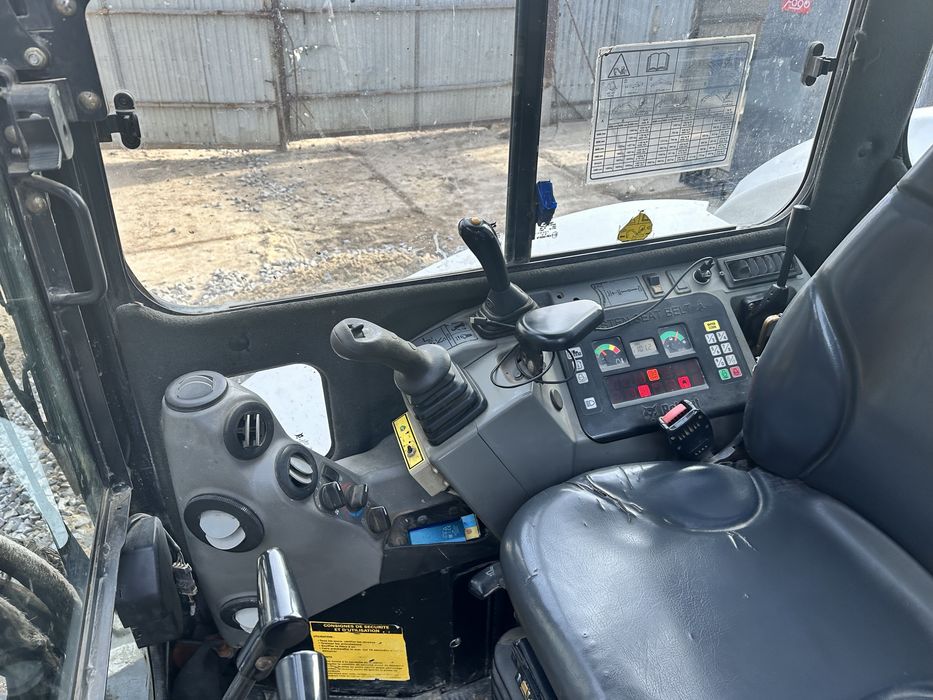 BOBCAT E 50  2012р.в 5тон мініекскаватор