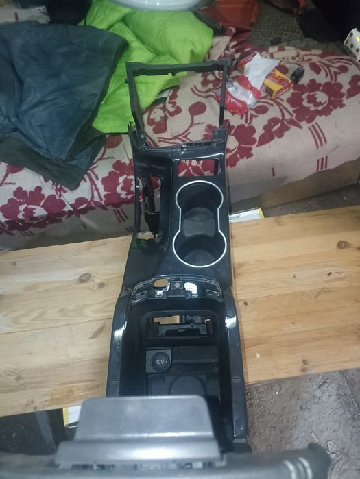 Підлокітник, консоль C-MAX mk 2