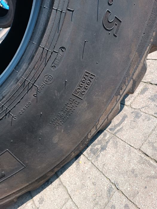 710/50R26.5 BKT FL693 M opona rolnicza 710/50-26.5 1 sztuka