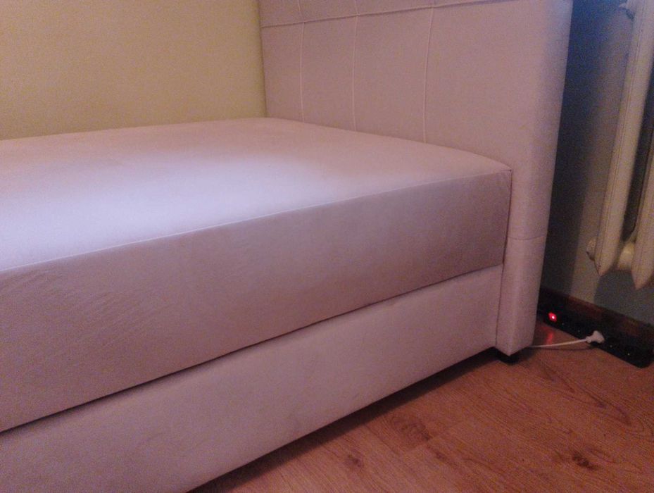 Łóżko tapicerowane 100x200 jasne