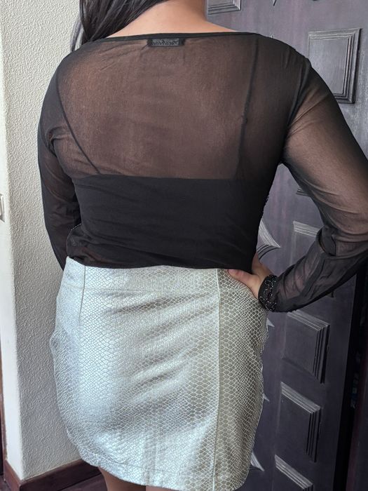 Roupas saia casaco e blusa