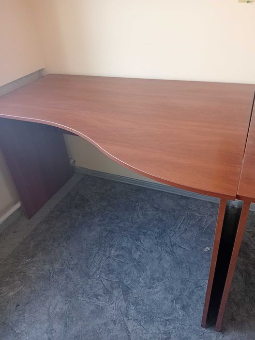 Стіл письмовий асиметричний ДСП