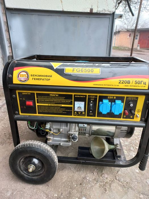 Продам генератор бензиновий.