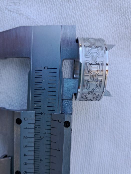 Anel Masculino NOVO em Aço Cirúrgico Inox - Padrão Grego (21.5 mm)