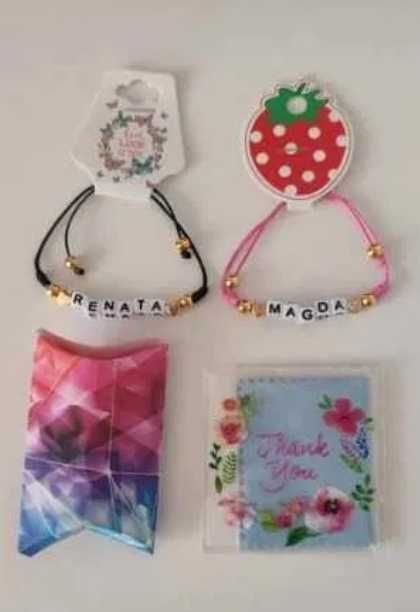 bransoletki z dowolnym napisem