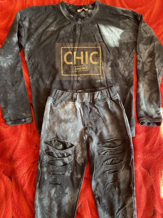 костюмы разные