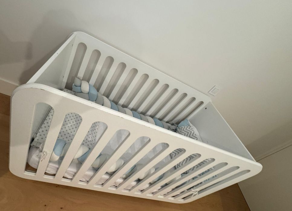 Berço praticamente novo