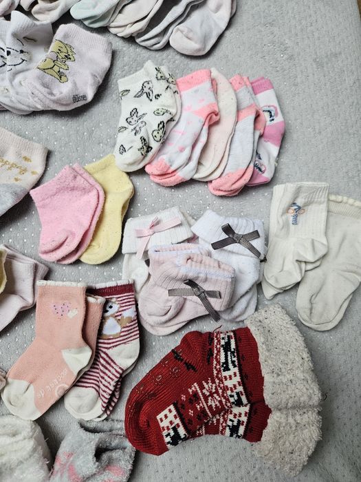 Skarpetki dla dziewczynki ok 50sztuk