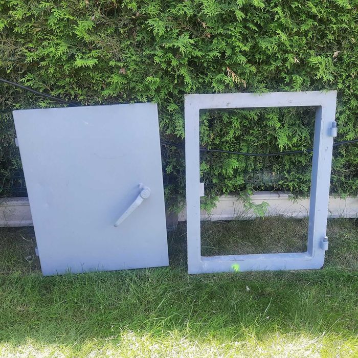 Drzwi techniczne małe stalowe  60cm x 80cm