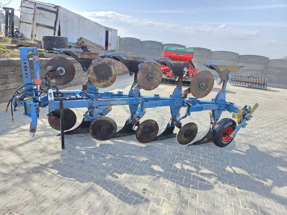 Pług obrotowy overum 4  skibowy 3+1 nie lemken Kverneland maschio
