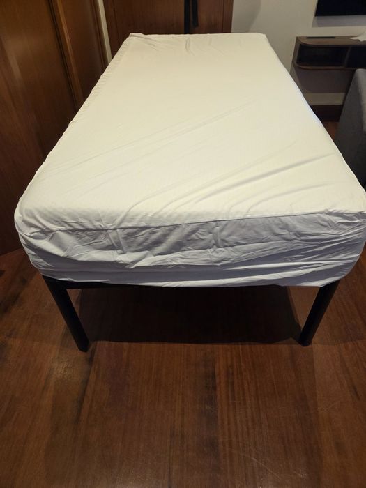Cama de solteiro e colchão Emma