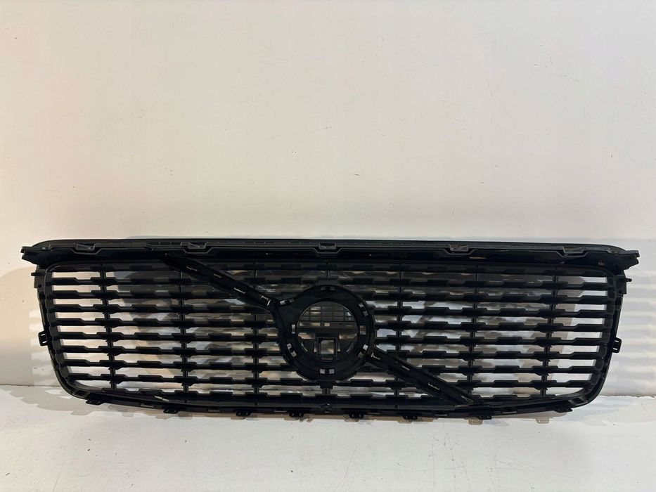Volvo XC90 R 16-19 grill / atrapa chłodnicy- 17750