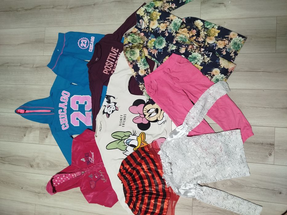 Одяг на дівчинку