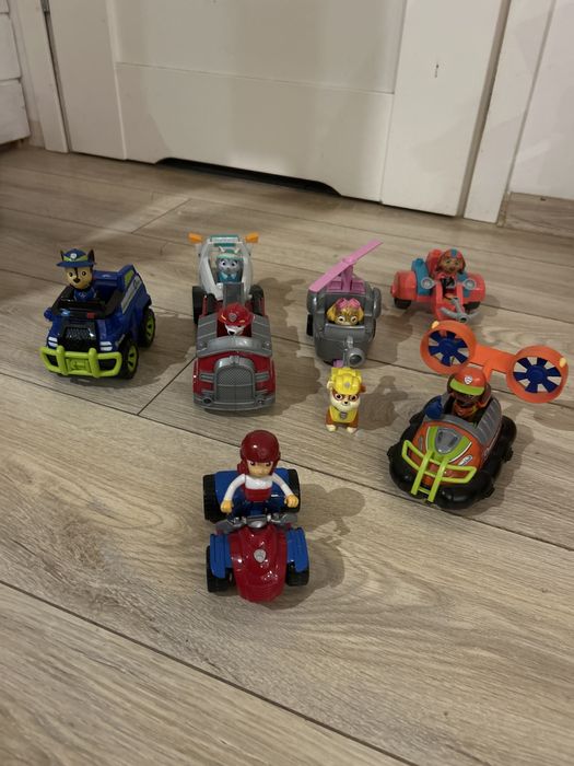 Zestaw Psi Patrol pojazd i figurki z autami