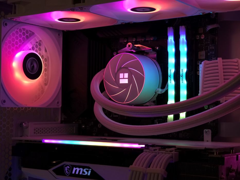 Komputer gamingowy RTX 3070 TI Ryzen 5 32GB 1TB Argb