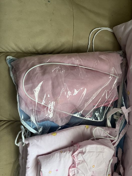 Бортики з балдахіном