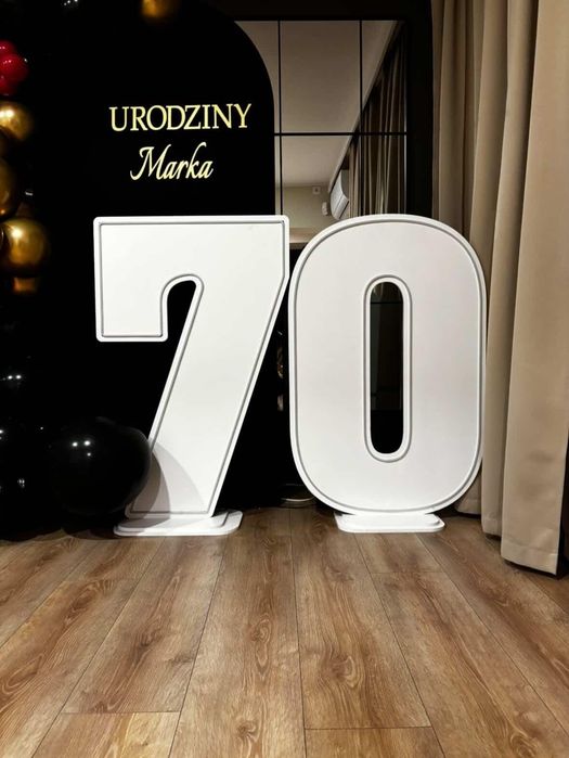 Ledowa cyfra 70, oświetlenie