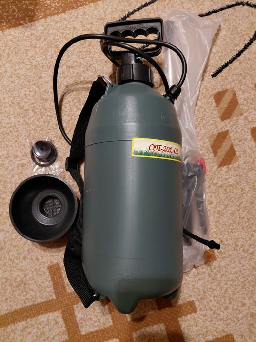 Леміра ОП-202-02 плечовий пневматичний обприскувач 6 л
