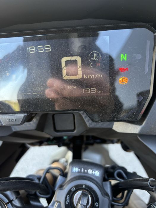 Honda CB 500 X (  Só tem 150 km )