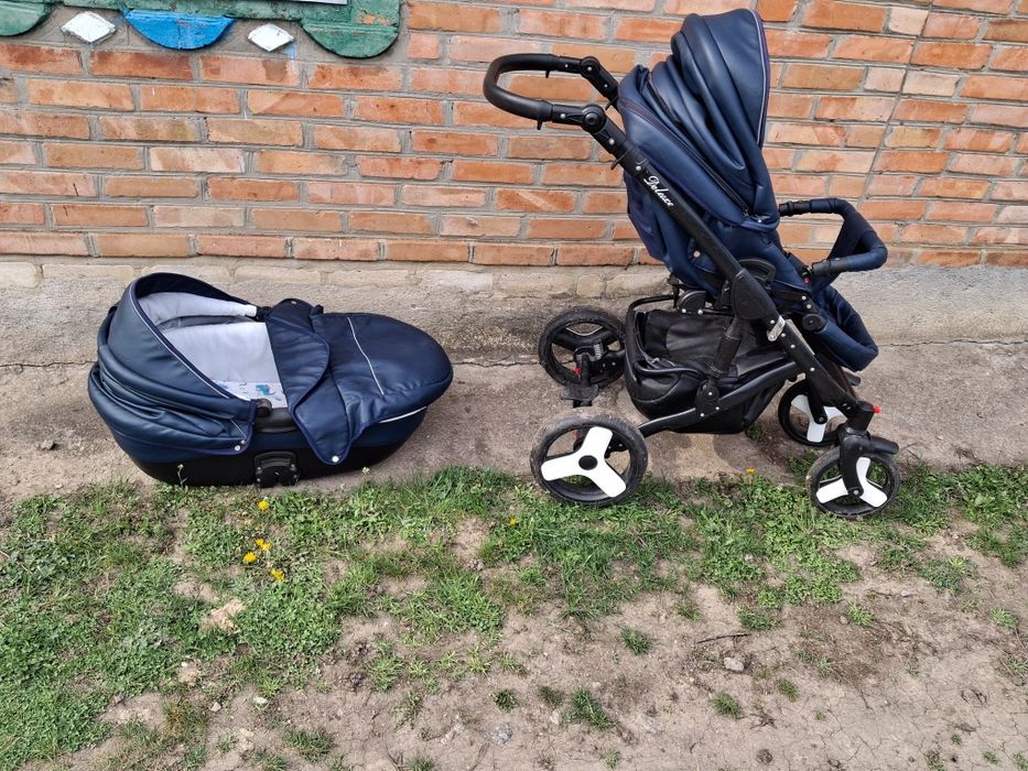 Дитячий візочок Deluxe