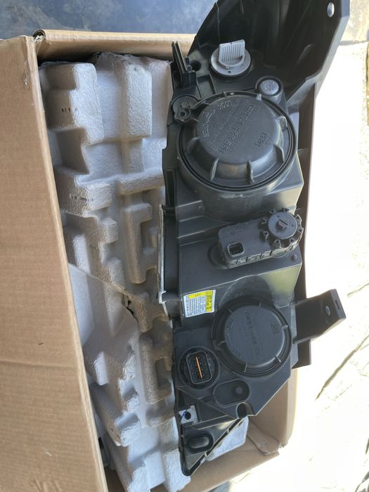 Фара левая Xenon KIA Sorento 2009-2014 Киа 92101